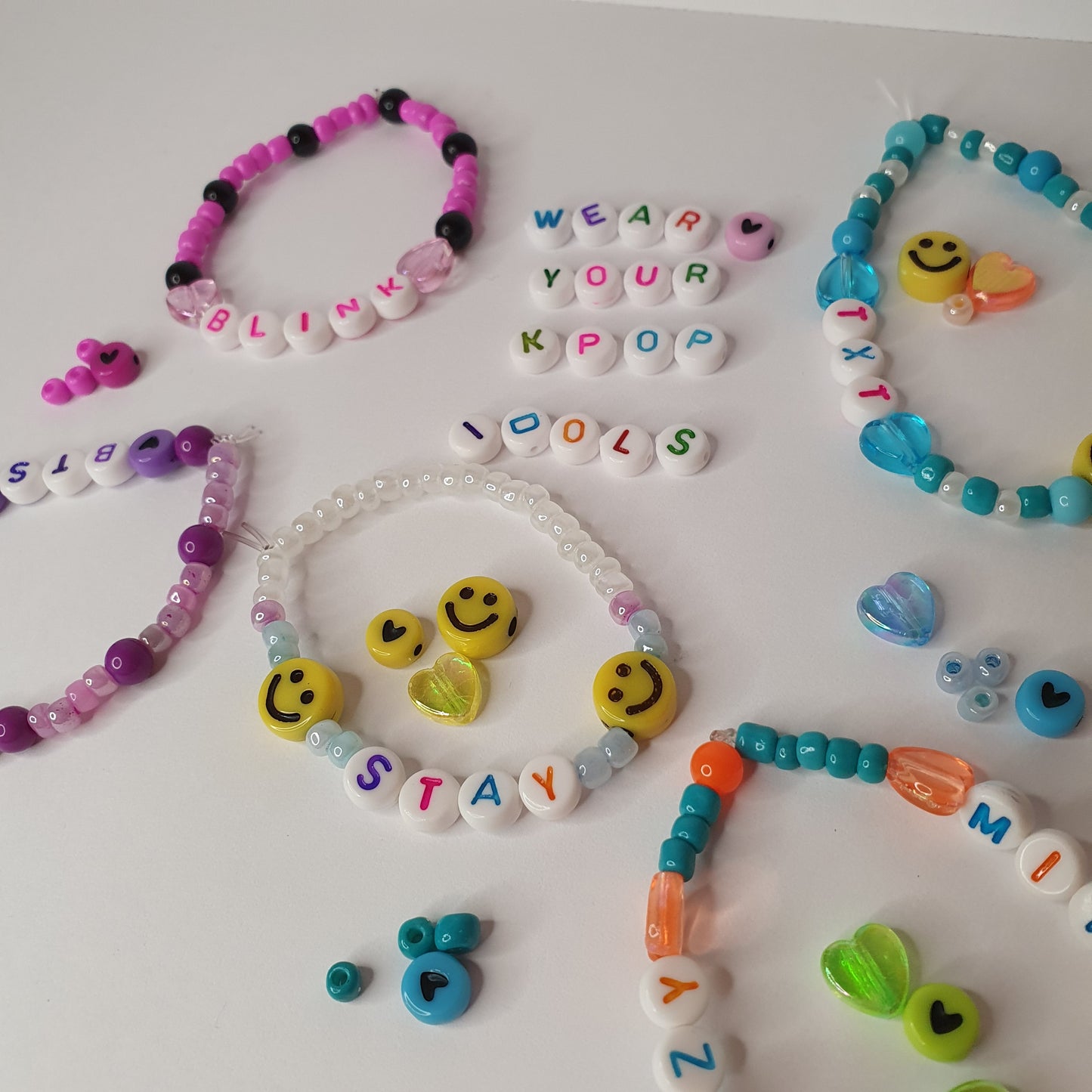 KIT PERLINE KPOP STAN: crea i bracciali dei tuoi idol coreani - rettangolare