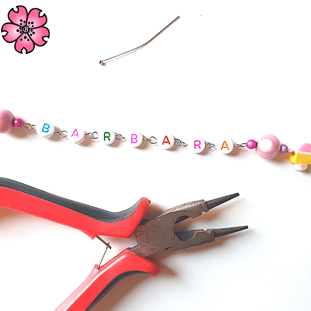 Butterfly costume jewelery kit: beads, small parts and tacks