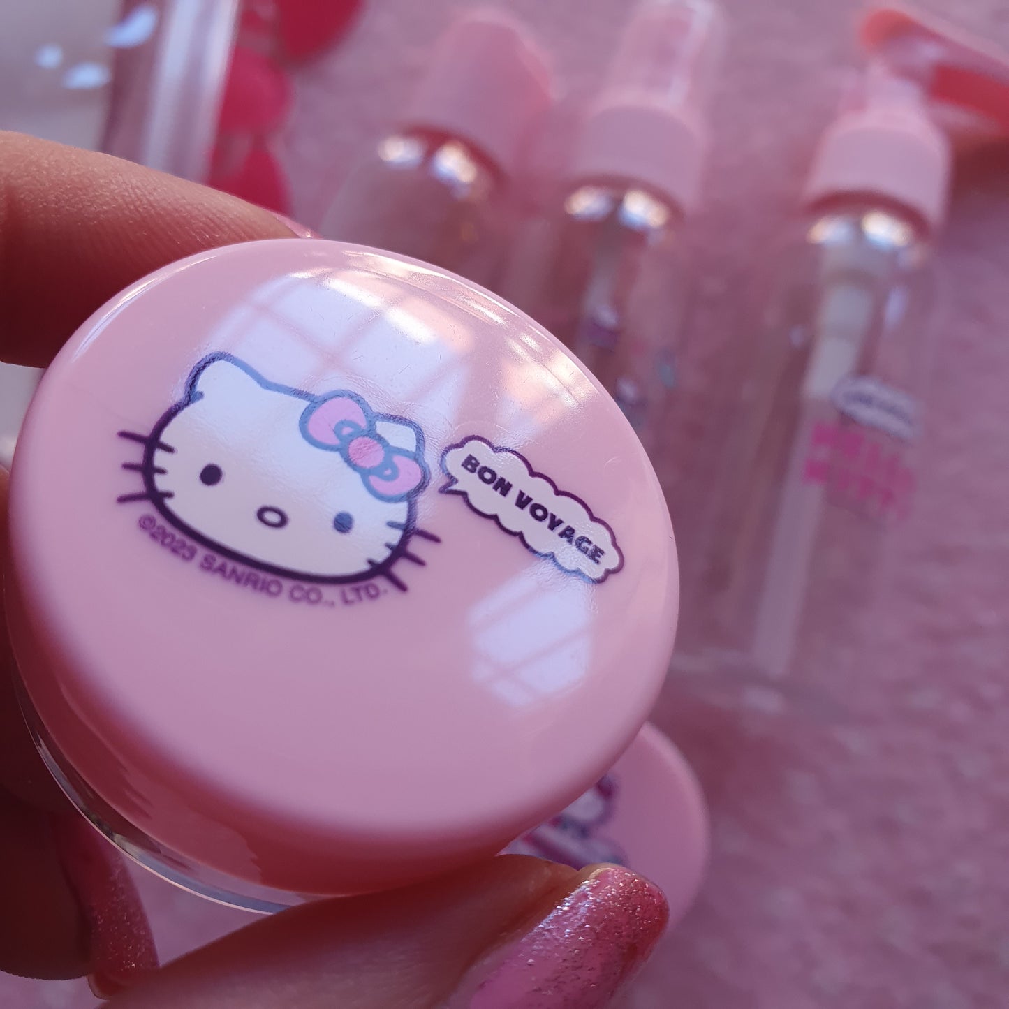 Hello Kitty travel set for skin care