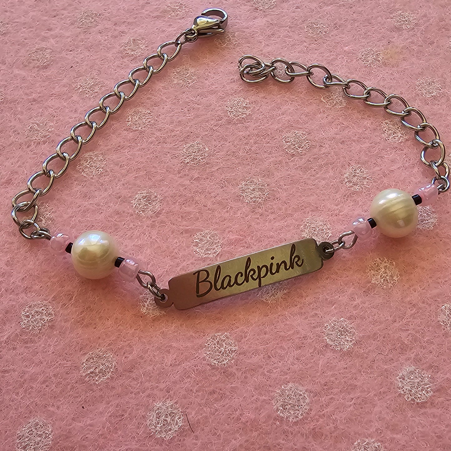 Music group bracelet in steel and real pearls